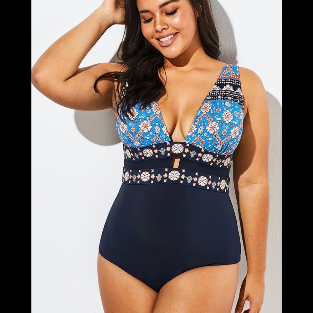 Women's Bathing Suit Tummy Control Floral Plunging V-Neckline Plus Size Swimsuit